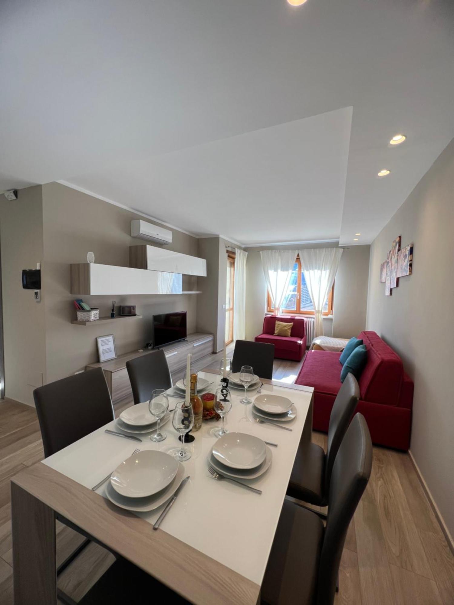 Blue Moon - Via Parigi Apartments Aosta Exterior photo