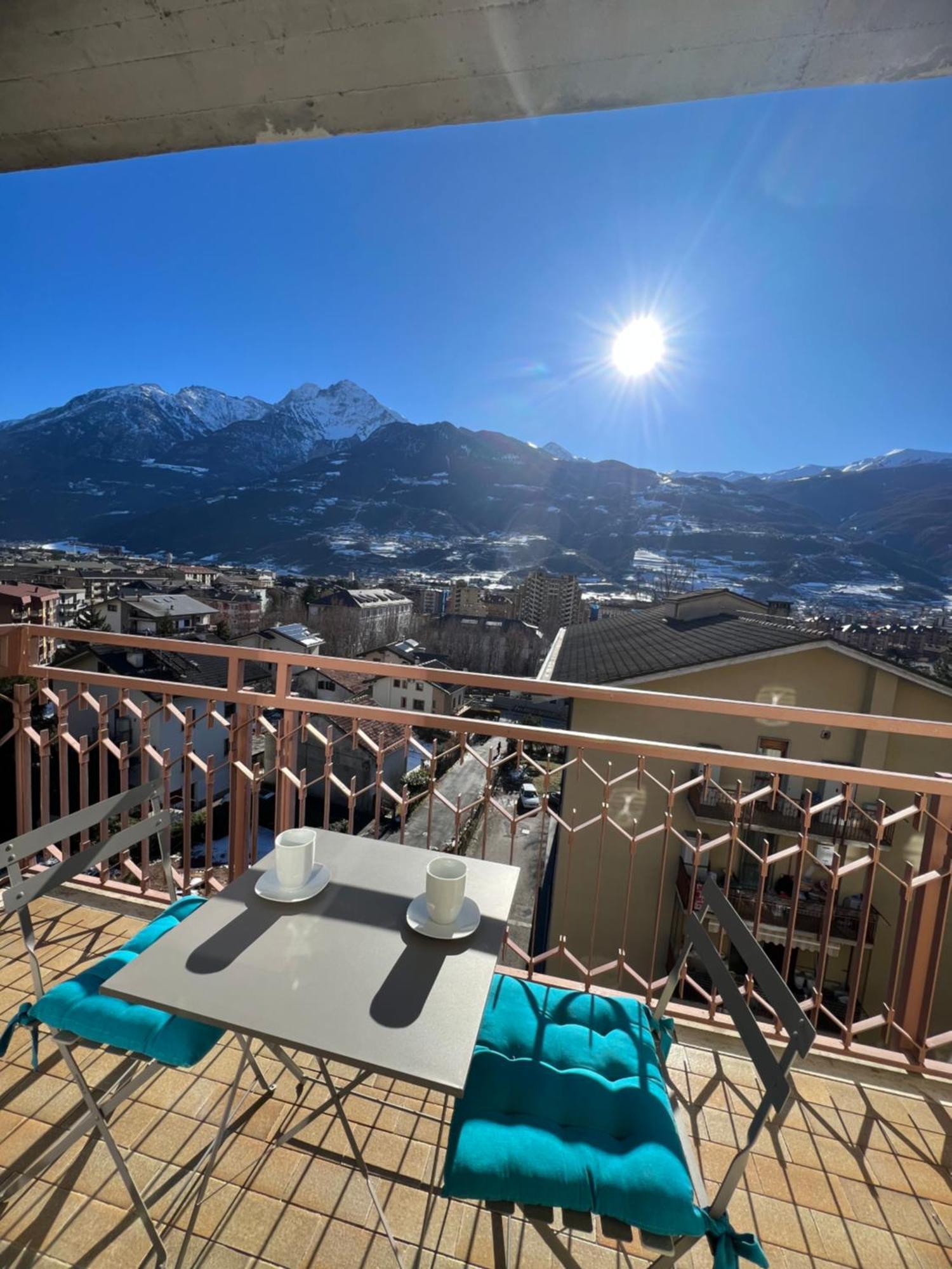 Blue Moon - Via Parigi Apartments Aosta Exterior photo