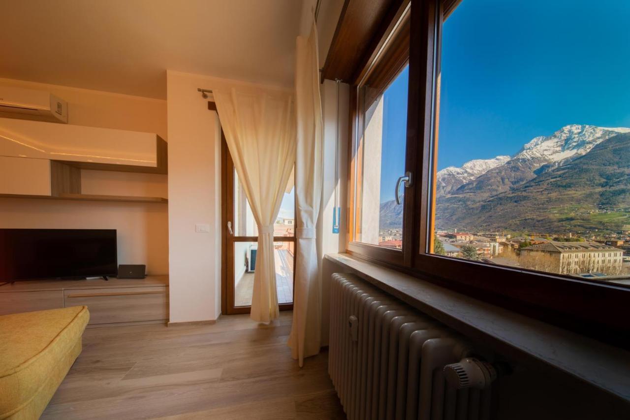 Blue Moon - Via Parigi Apartments Aosta Exterior photo